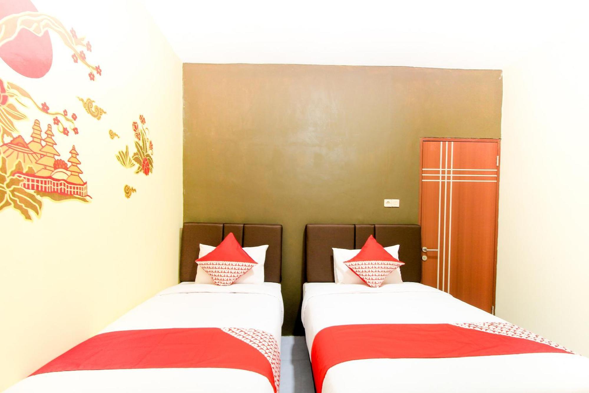 โอโย 217 A1 โฮเต็ล Hotel สุราบายา ภายนอก รูปภาพ