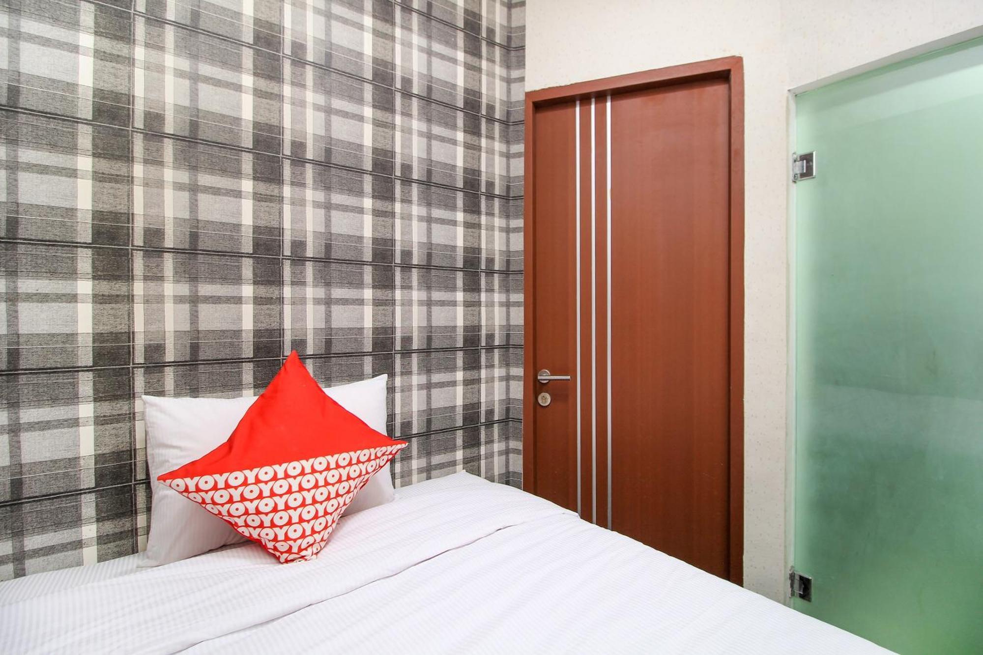 โอโย 217 A1 โฮเต็ล Hotel สุราบายา ภายนอก รูปภาพ