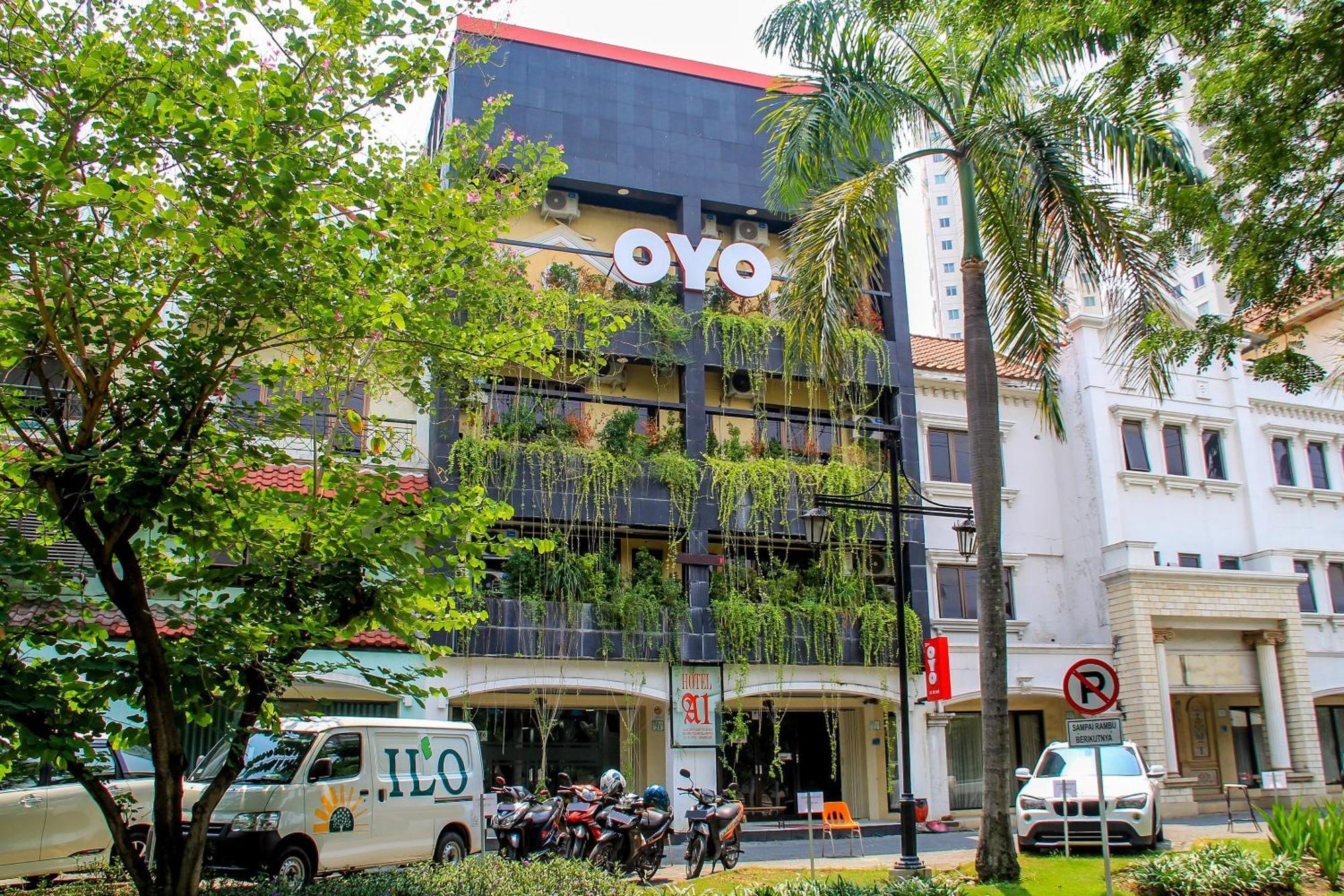 โอโย 217 A1 โฮเต็ล Hotel สุราบายา ภายนอก รูปภาพ